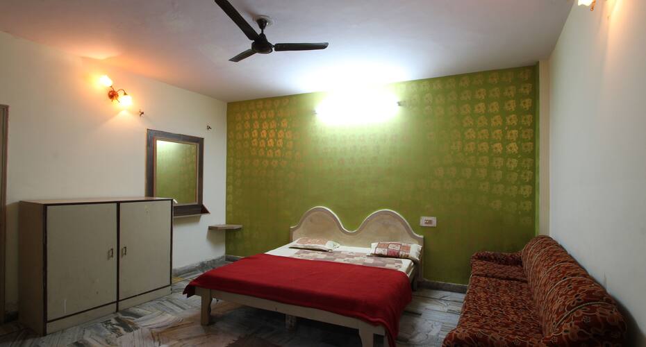Hotel Essar and Restaurant, Agra 3